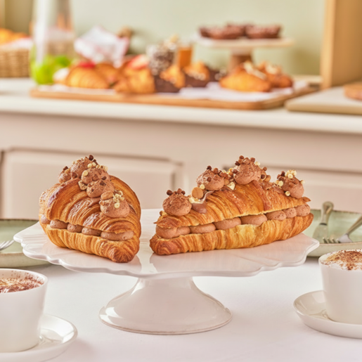 croissant with praline-mascarpone cream