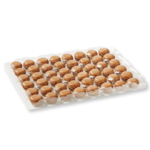 Platte mit Salzbutterkaramell-Macarons (48 x 12 g)