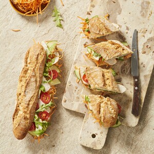 Chicken and raw vegetable